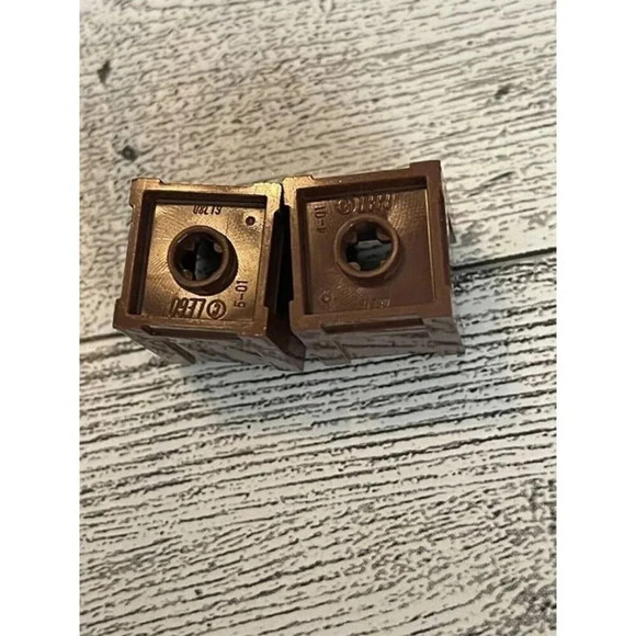 LEGO Parts 61780 (2pcs) Container, Box 2x2x2 - Top Opening - Picture 4 of 6